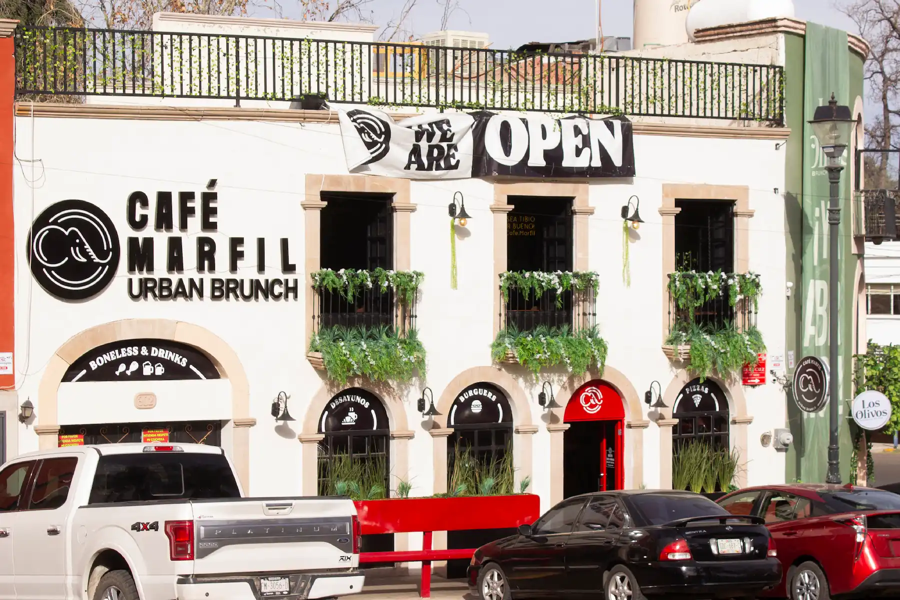 Fachada de Café Marfíl