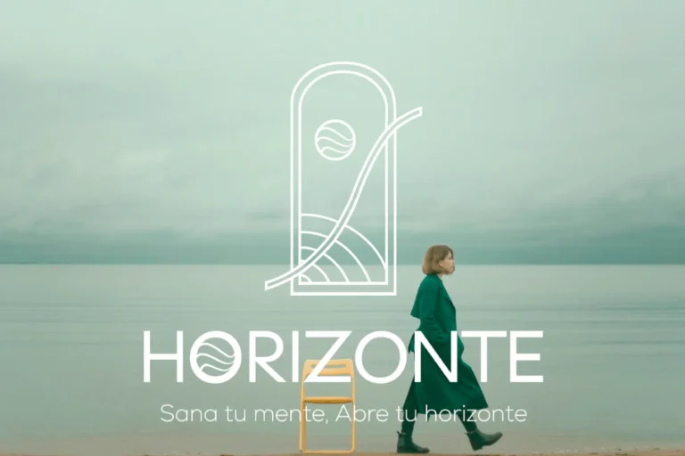 Logotipo de Horizonte sobre una fotografía de una mujer caminando