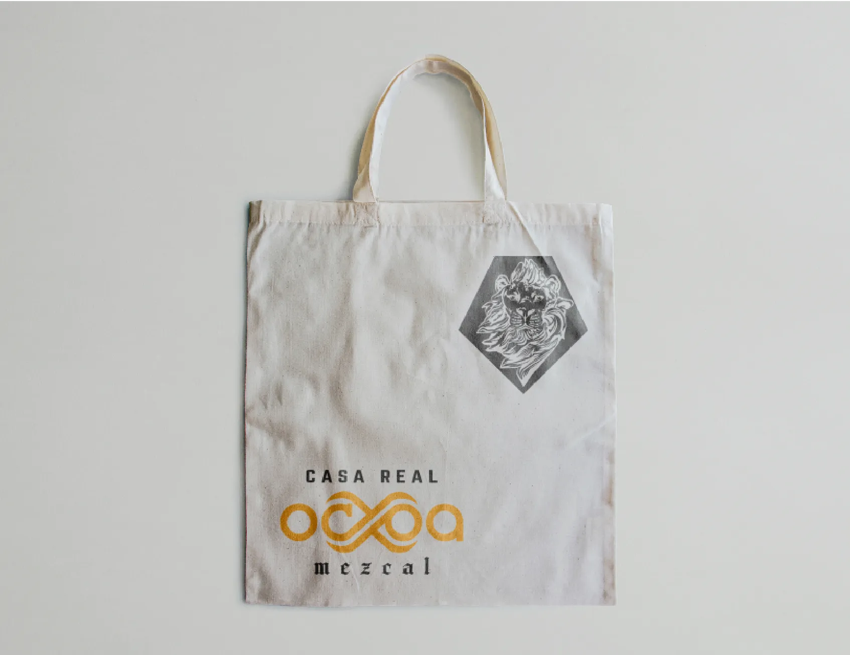 Logotipo de Ocxoa en bolsa de tela
